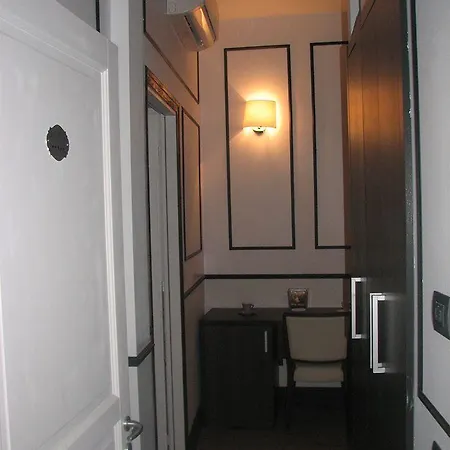 Royal Du Vatican Guest house